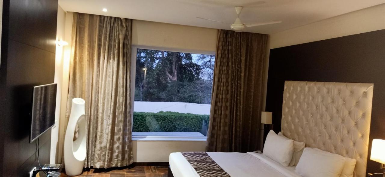 Hotel The Arindum Katni Екстер'єр фото